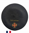 Béret croix occitane noir fabriqué à Bayonne et personnalisé à Osses