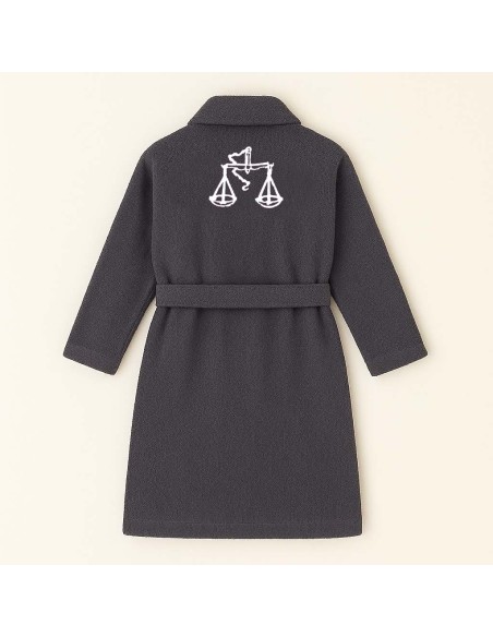 PEIGNOIR BRODÉ ADULTE PERSONNALISÉ DEVANT ET MOTIF DOS BALANCE